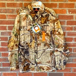 Game Winner  Camouflage long sleeve button down - size XL